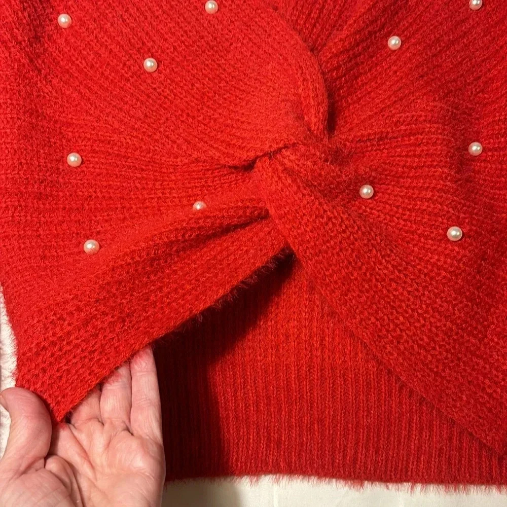 Red Twist Front Pearl Embellished Valentine Sweater size Medium - Picture 4 of 11